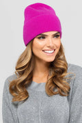 bonnet femme élégant laine cachemire mérinos framboise magenta côtelé ajusté réversible rétro replié chaud doux luxueux léger respirant durable urbain