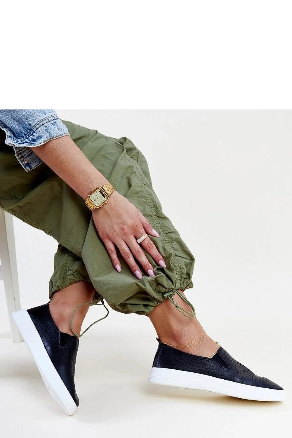 baskets femme Solea noires ajourées cuir synthétique slipon respirantes semelle blanche caoutchouc plateforme amortie confort urbain