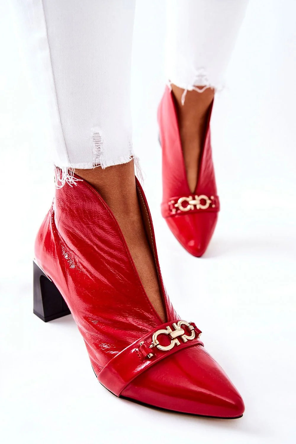 Bottines à talons carrés pour femmes cuir rouge vif design moderne audacieux escarpins fermés bout pointu