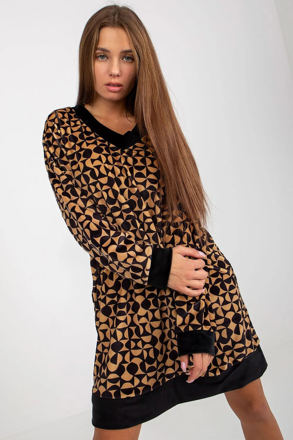 Robe de jour Rue Paris velours court manches longues encolure en V noir femme polyvalence