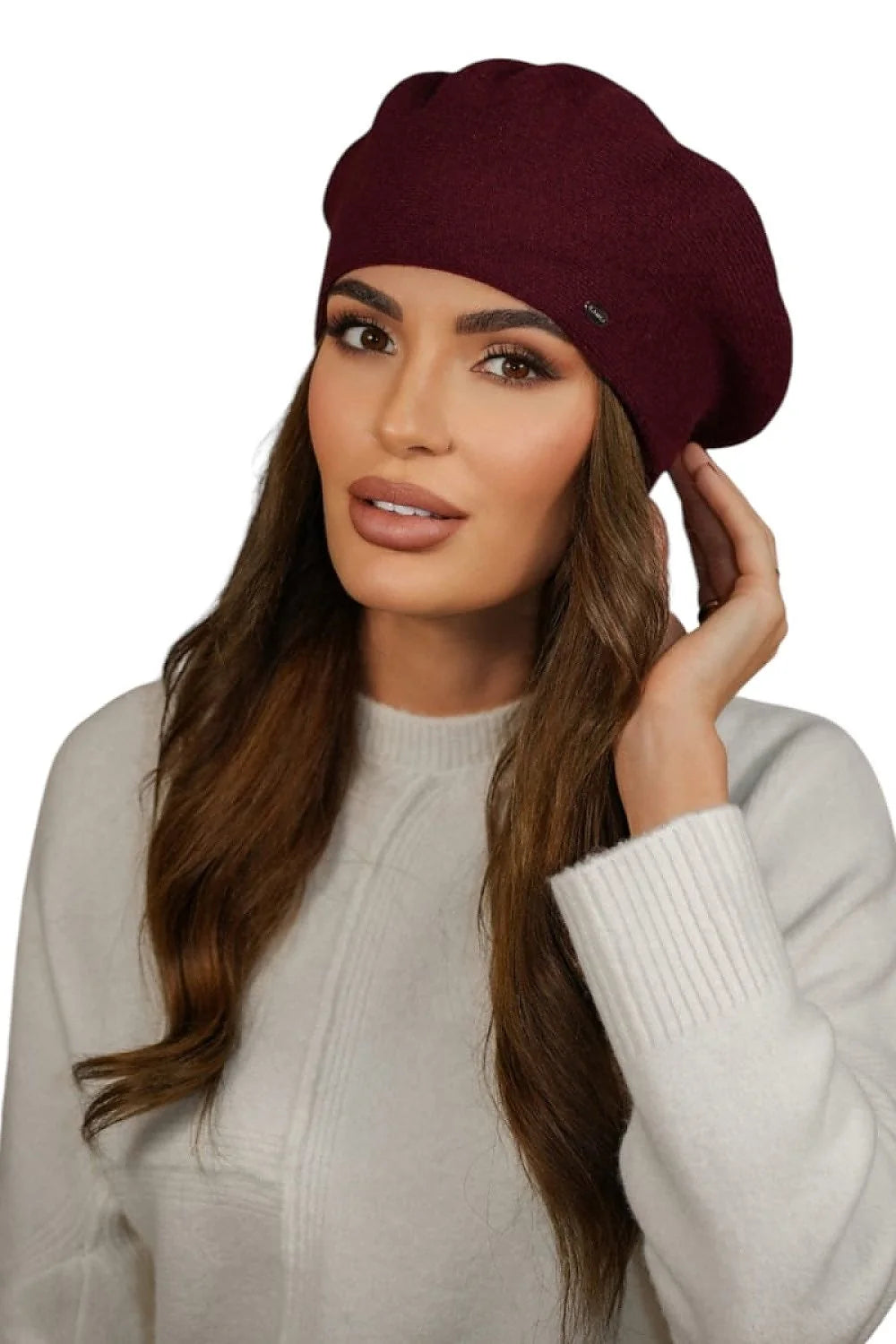 béret femme laine bordeaux maille chaud mélange polyamide élégant classique intemporel coupe ajustée bord tricoté médaillon métallique parisien confort douceur