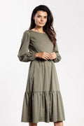 robe midi trapèze taille cintrée haut ajusté jupe volants col bateau manches bouffantes poignets boutonnés kaki olive