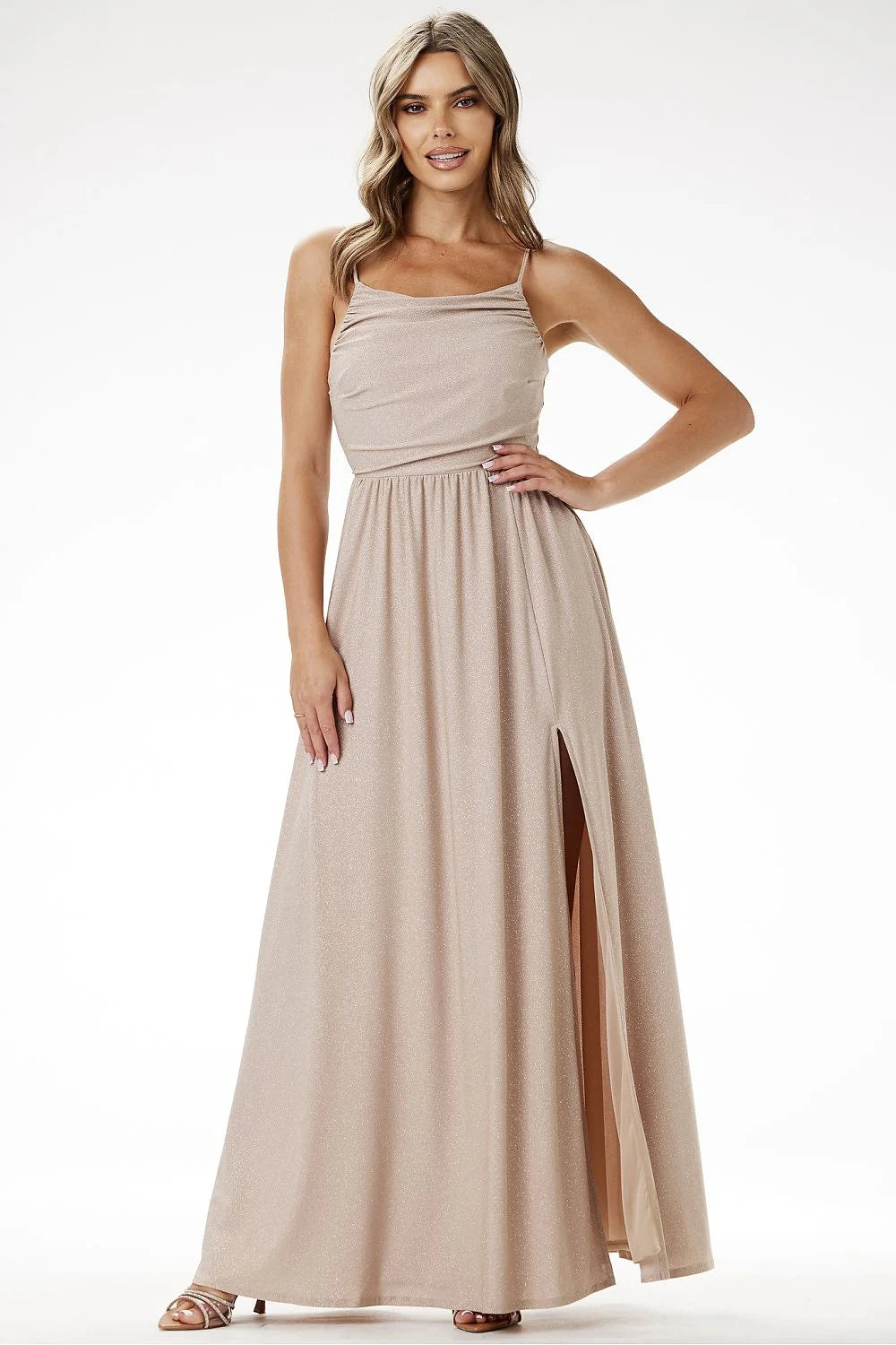 Robe de soirée élégante longue velours paillettes coupe ajustée fente haute sensualité bijoux minimalistes sandales à talons femme