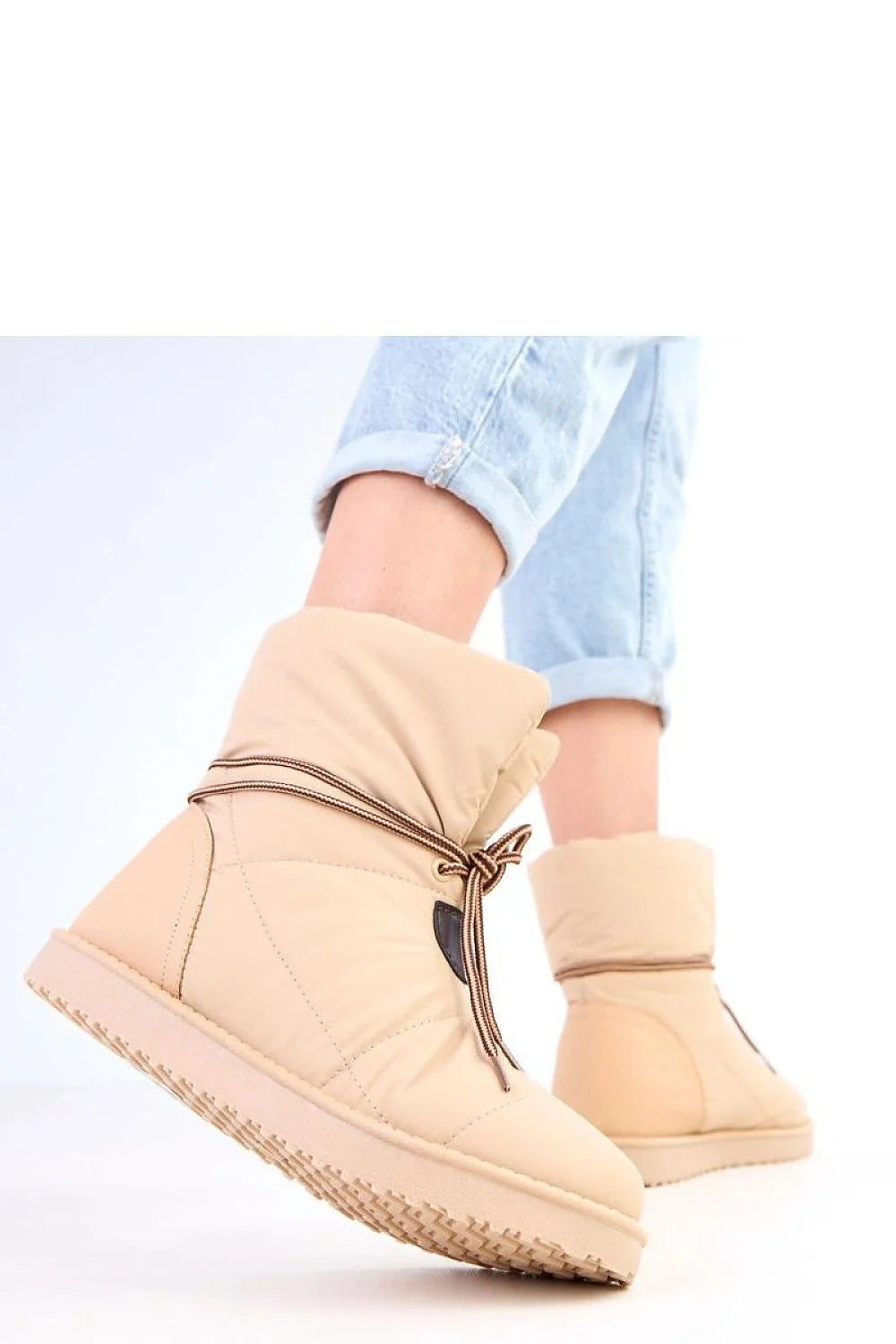 bottes neige Solea femme beige crème matelassées rembourrées lacet décoratif cheville basse slipon facile enfiler semelle crantée isolante