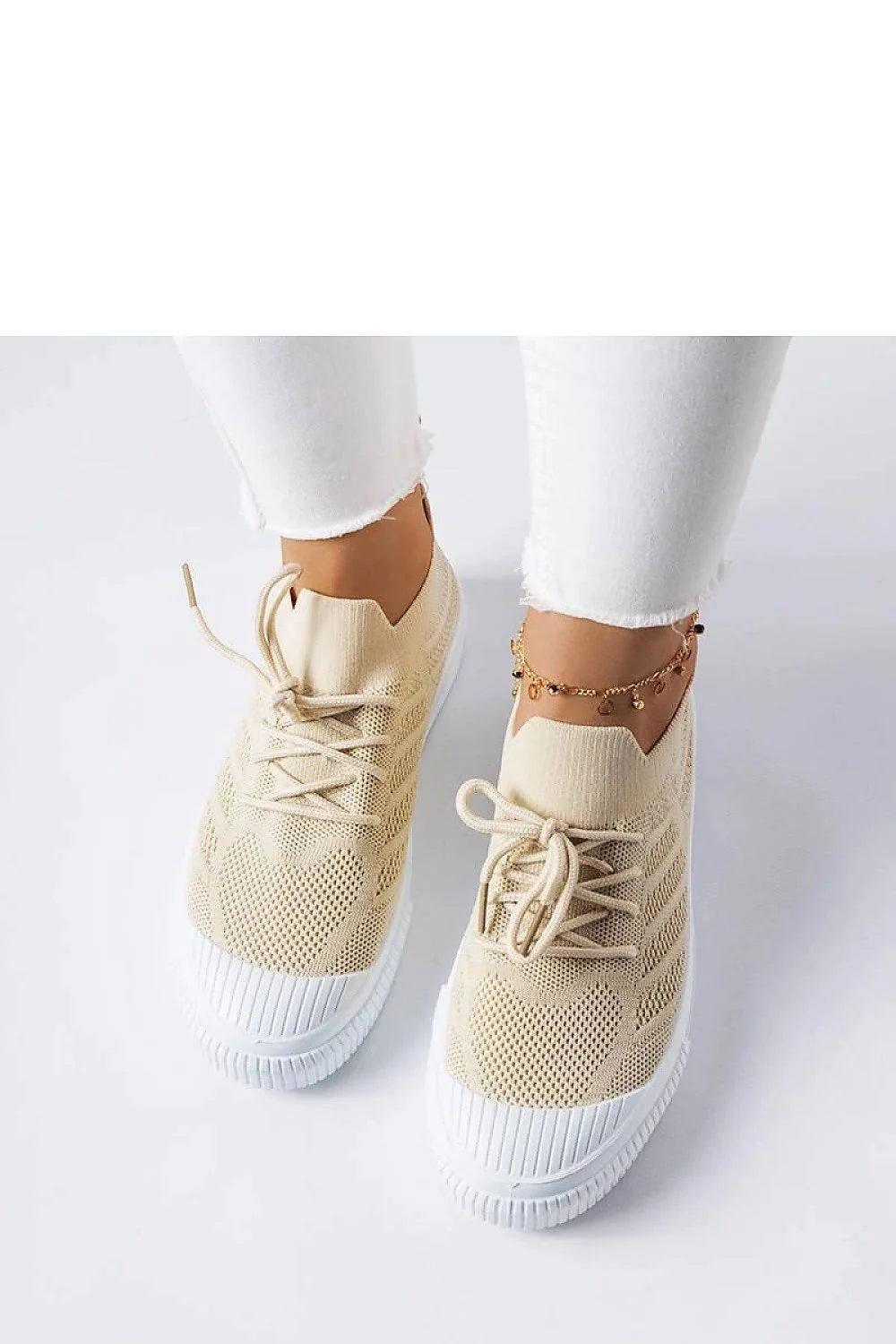 Baskets pour femmes design moderne maille respirante couleur beige semelle caoutchouc blanche lacets assortis confortable ajustement personnalisé