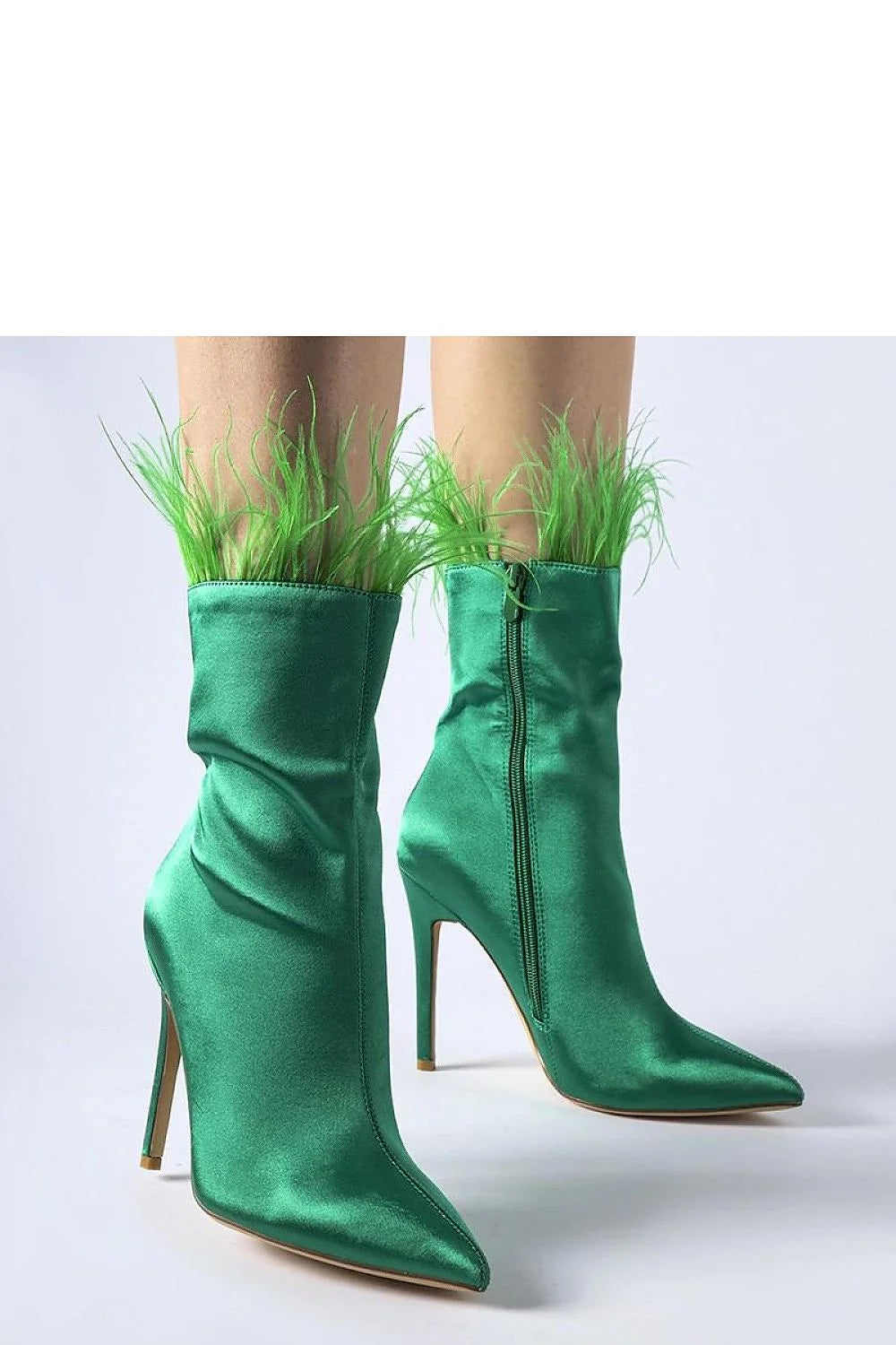 bottes Selvena satin vertes émeraude talons aiguilles stiletto bout pointu tige cheville plumes col brillant glamour