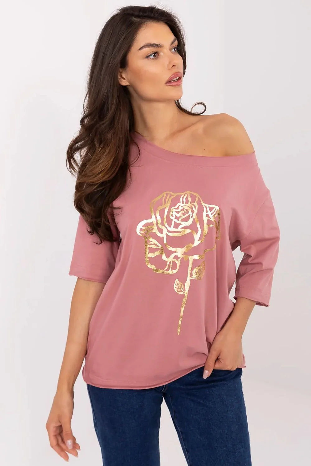 chemisier femme coupe moderne décontractée oversize encolure asymétrique épaule dévoilée manches troisquarts vieux rose imprimé floral doré foil jersey fluide