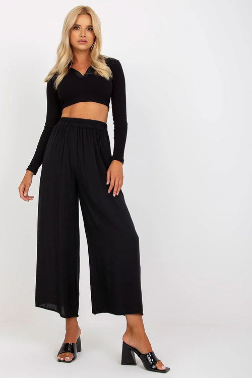 ensemble femme noir crop top manches longues ajustée pantalon palazzo large fluide taillehaute élastique matière douce drapée minimaliste