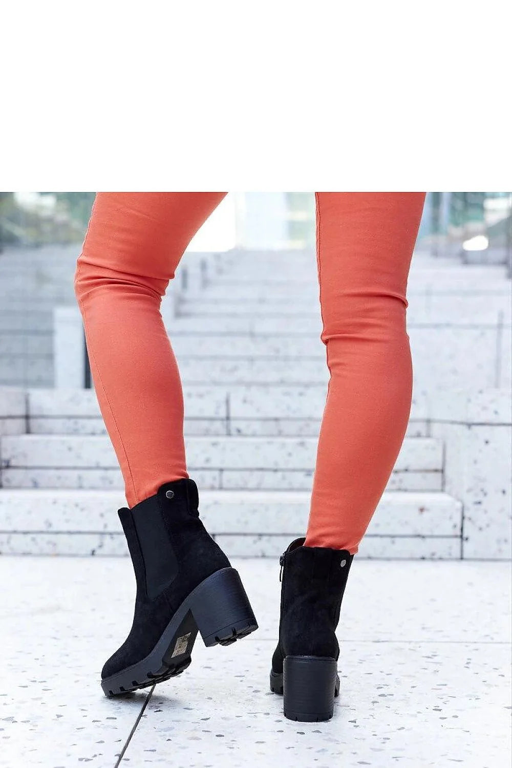 Bottes à talons carrés en éco-suède isolées noires femmes style Chelsea coupe ajustée talon 5-7 cm fermeture éclair latérale