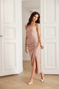 Robe de soirée élégante longue bretelles fines décolleté profond fente latérale soie rose pâle robe ajustée femmes occasion spéciale