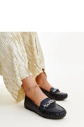 Mocassins élégants pour femmes design moderne matériaux haut de gamme cuir noir chaîneargenté style intemporel confort maximal