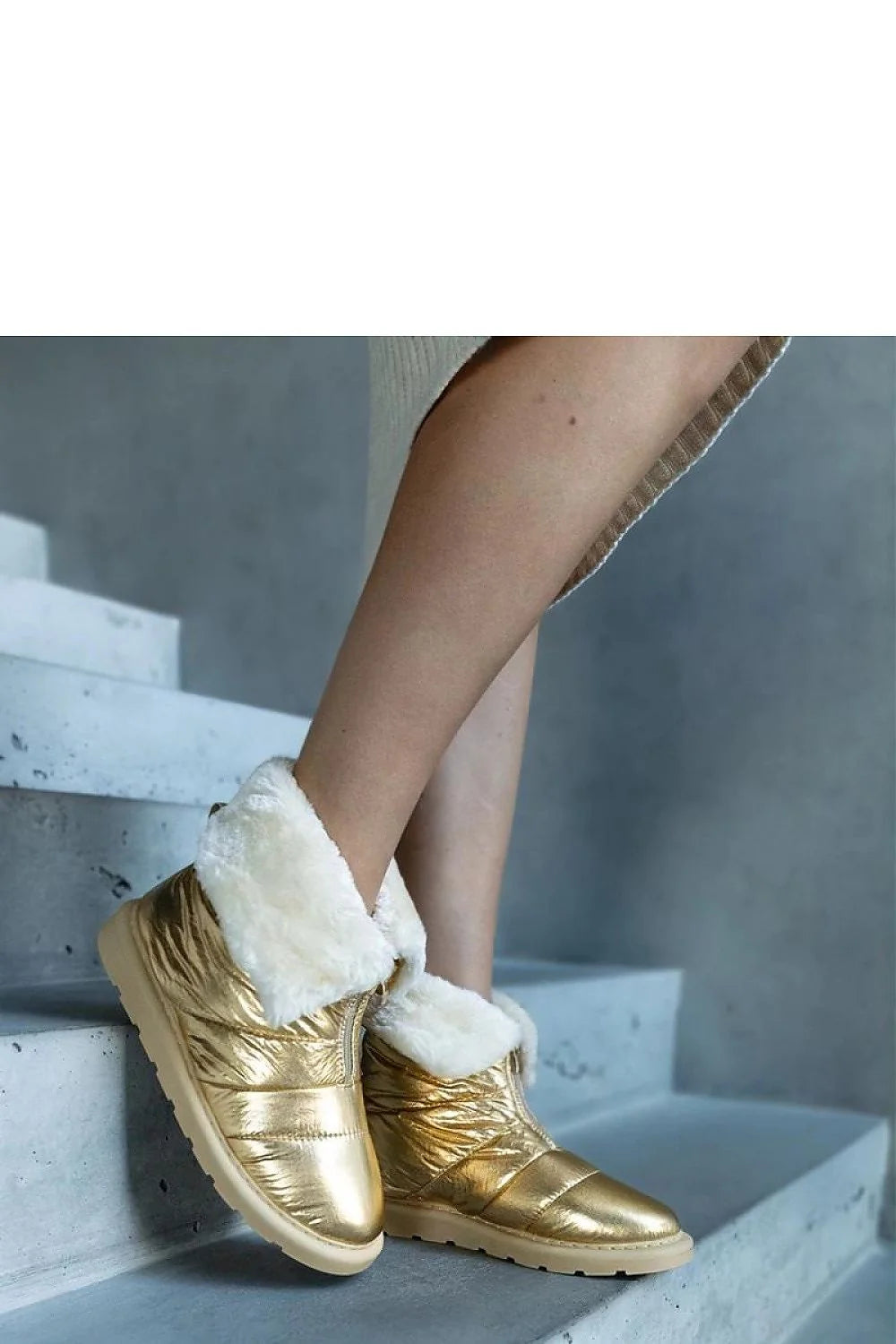 Bottes neige dorées femmes similicuir moderne confort fourrure synthétique fermeture éclair hiver tendance élégante