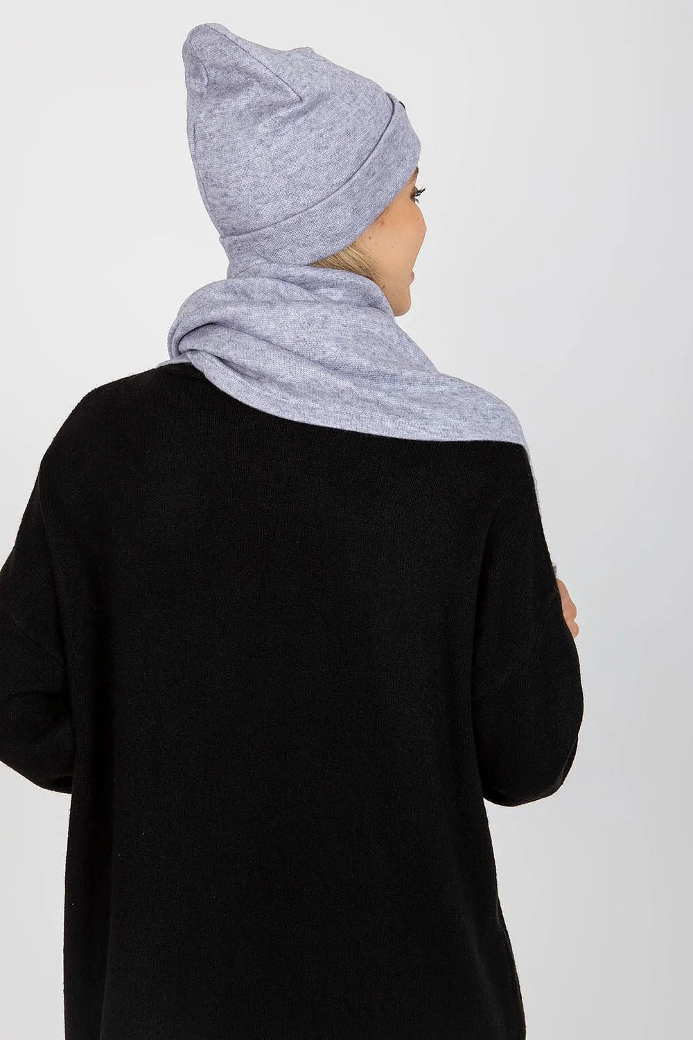 Ensemble d'hiver pour femme Lakerta, bonnet et écharpe en angora et spandex, style moderne et minimal, couleur grise unie, coupe ajustée et volumineuse