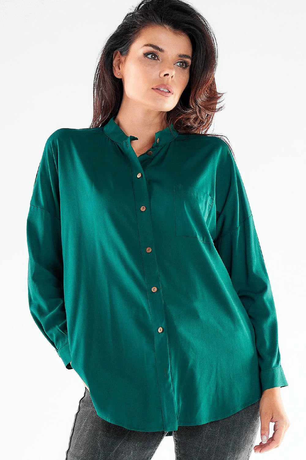 Chemise manche longue awama femme style classique élégance intemporelle coupe ample matières douces confort tailles variées