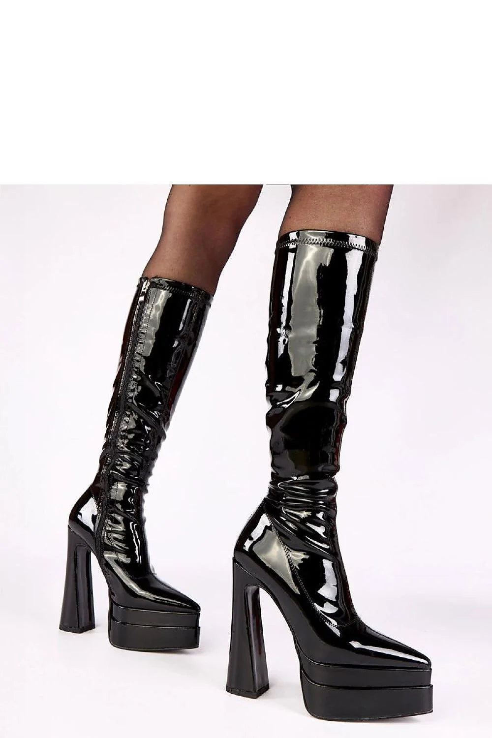 bottes laquées cuir écologique tige 37cm boutpointu talon épais 15cm plateforme 5cm confortable semelletissu doublureinexistante fermetureeclair audacieuses féminines luxueuses