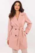 manteau femme mi long ceinturé rose poudré double boutonnage boutons effet écaille coupe tailleur grand col cranté