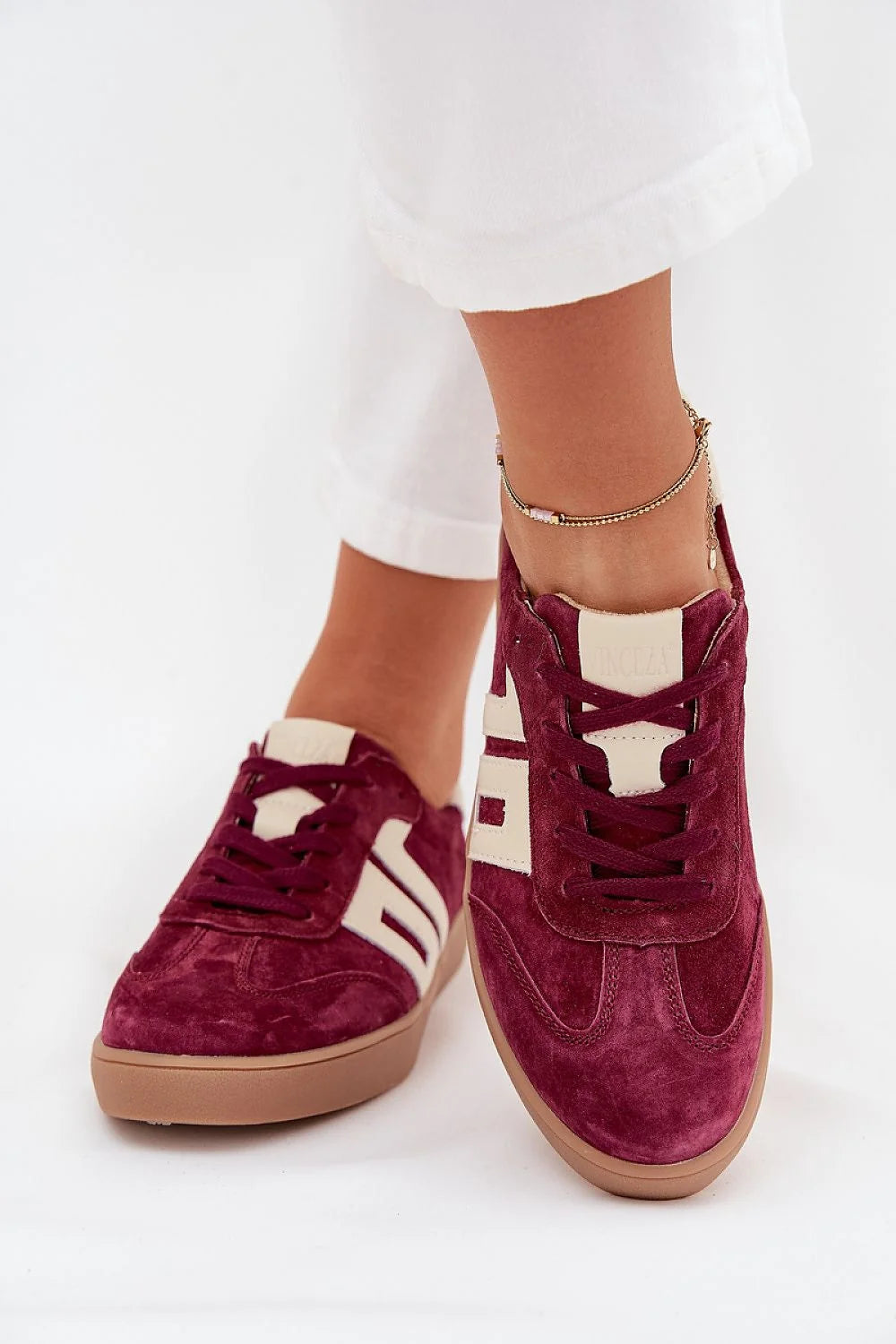 baskets basses femme Vinceza cuir naturel daim bordeaux lacets rétro confortables bout rond surpiqûres semelle gomme beige légères