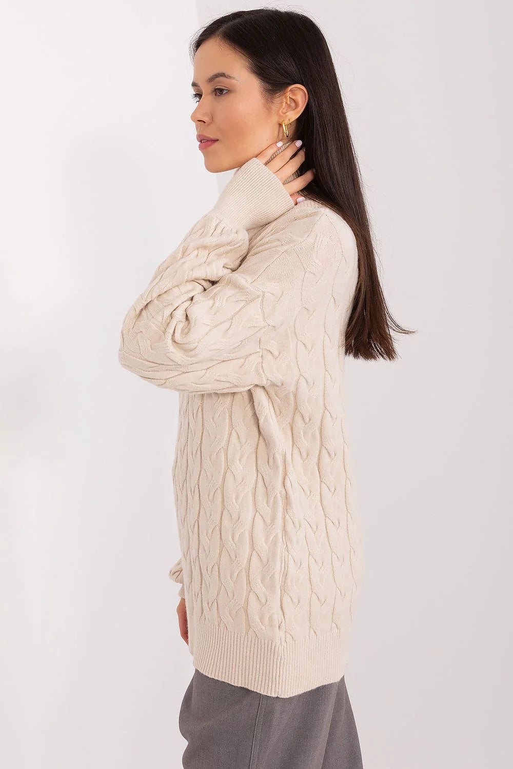 Pull-over en laine mérinos et acrylique à col roulé beige Coupe loose pour femme Hiver 2023-2024