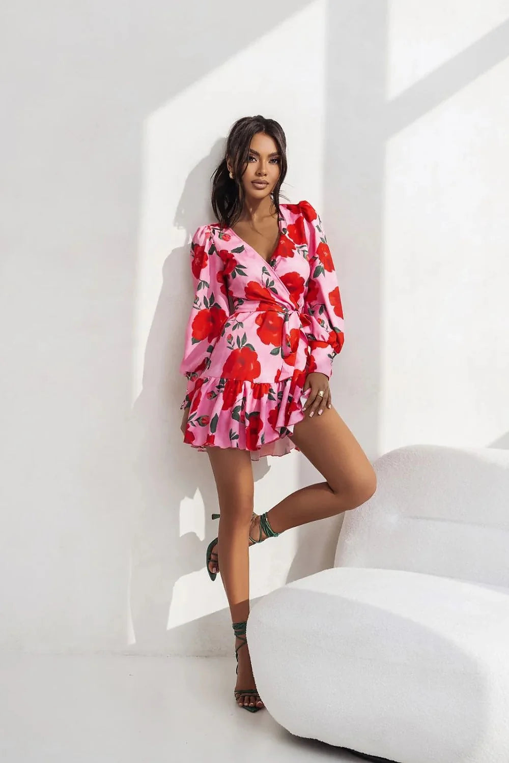 Robe de jour La Balancia imprimé floral rouge rose vert portefeuille longues manches ceinture ajustable femme occasionnels