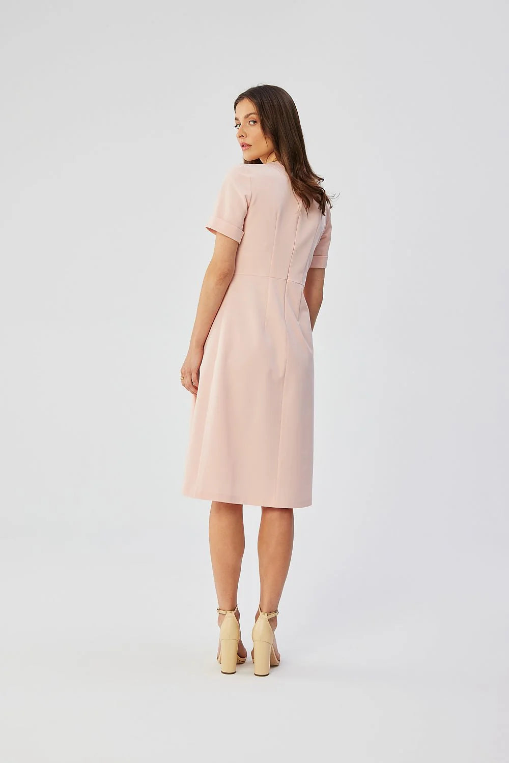 Robe cocktail élégante style classique couleur rose pastel manches courtes col rond fente taille ajustable femme