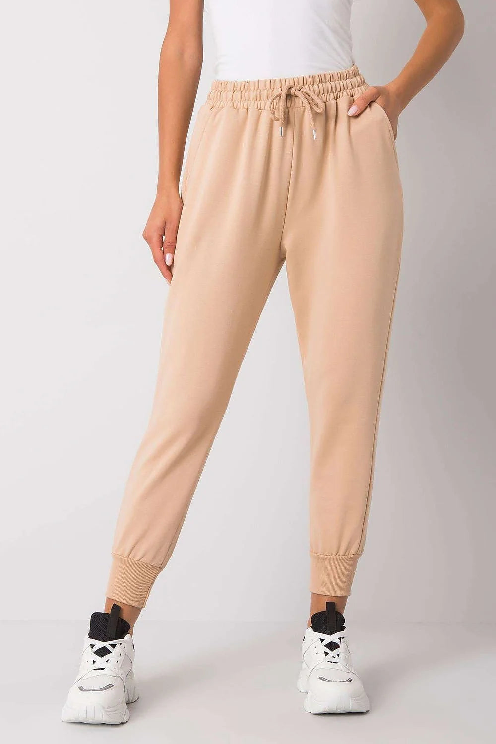 Pantalon survêtement Fancy pour femmes, style moderne, confortable, taille élastique, polyester et coton, poches latérales, finitions côtelées, occasion quotidienne, look sportswear