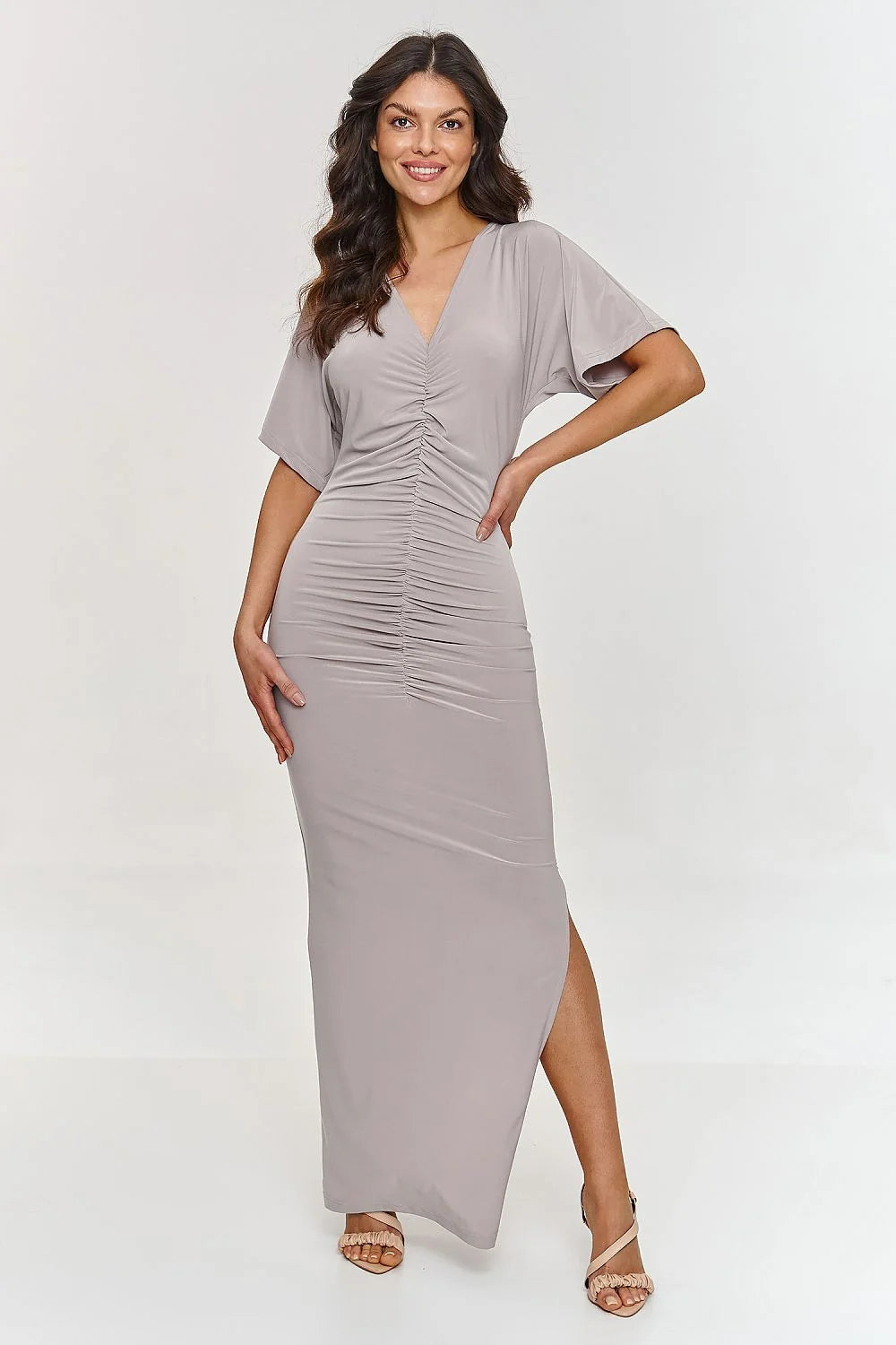 Robe longue Makadamia style moderne V-profond manches amples coupe ajustée élégance finesse polyvalente femme