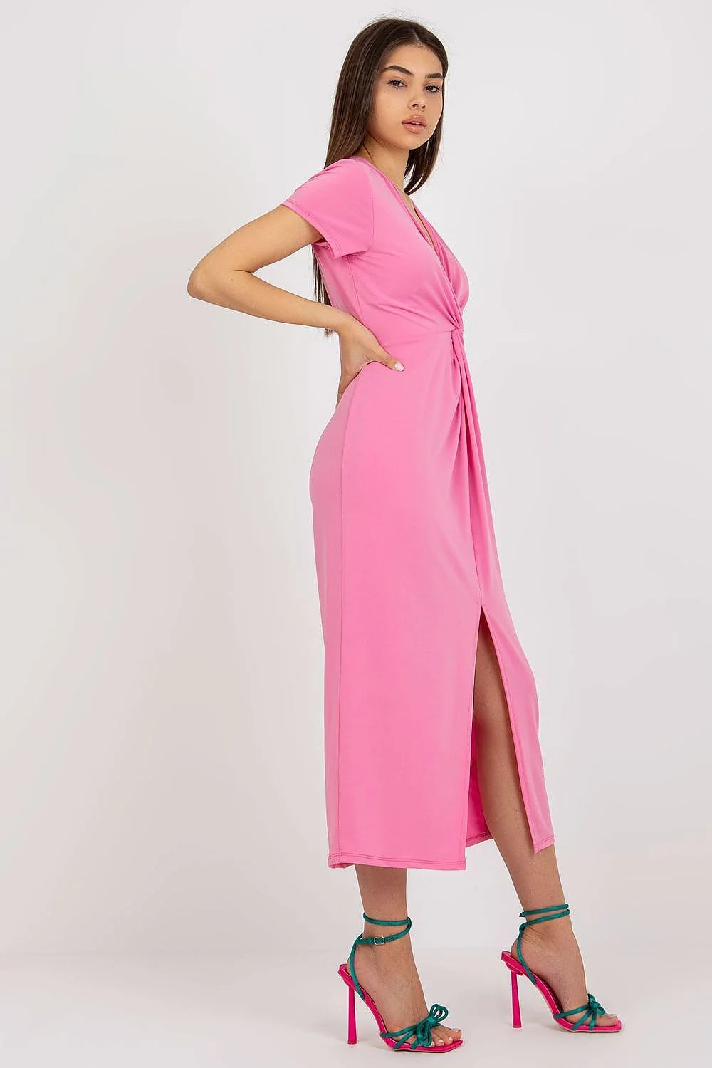 Robe élégante moderne couleur rose vif manches courtes col V drapé nœud polyester elastane femmes