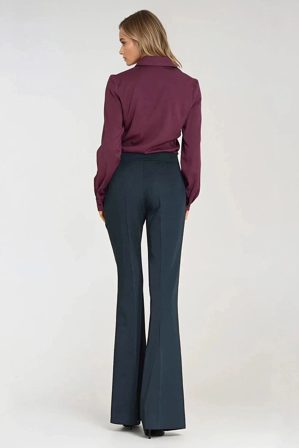 chemisier femme manches longues ajustée cintrée col classique boutonné jabot décoratif spectaculaire volant cascade prune bordeaux profond viscose