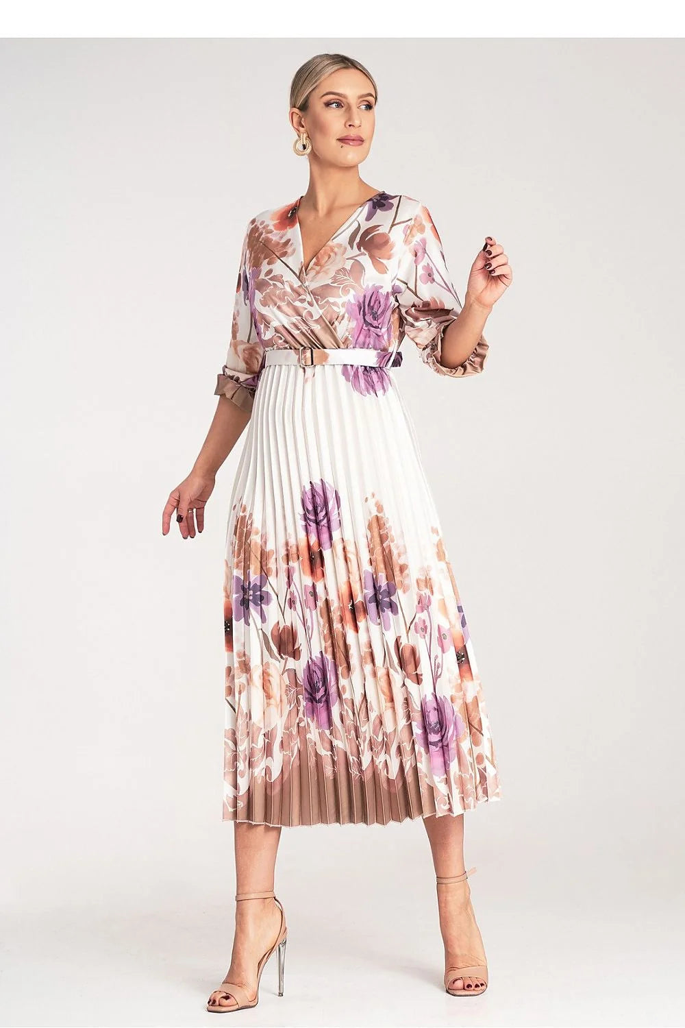 robe midi satin floral ivoire plissée cachecoeur décolleté manches troisquarts bouffantes ceinture élastique taille marquée coupe portefeuille soyeuse