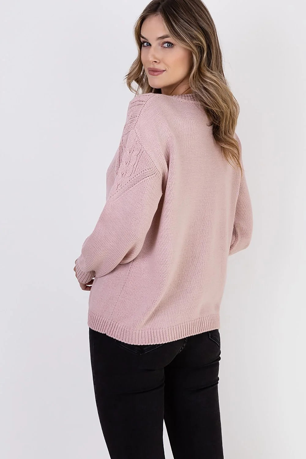 Pull-over à manches longues féminin en maille douce couleur rose pâle motifs tricotés coupe ample Chandail MKM