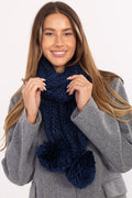 écharpe femme hiver grosse maille bleu marine longue enveloppante pompons décoratifs moelleuse pelucheuse douce chaude confortable