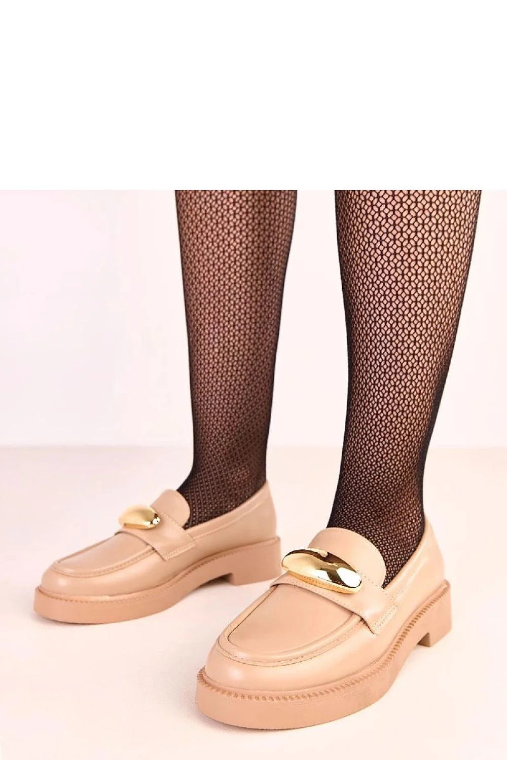 mocassins femme classiques intemporels beige nude cuir écologique effet lisse bout rond bijou métallique doré talon stable 45mm plateforme chunky