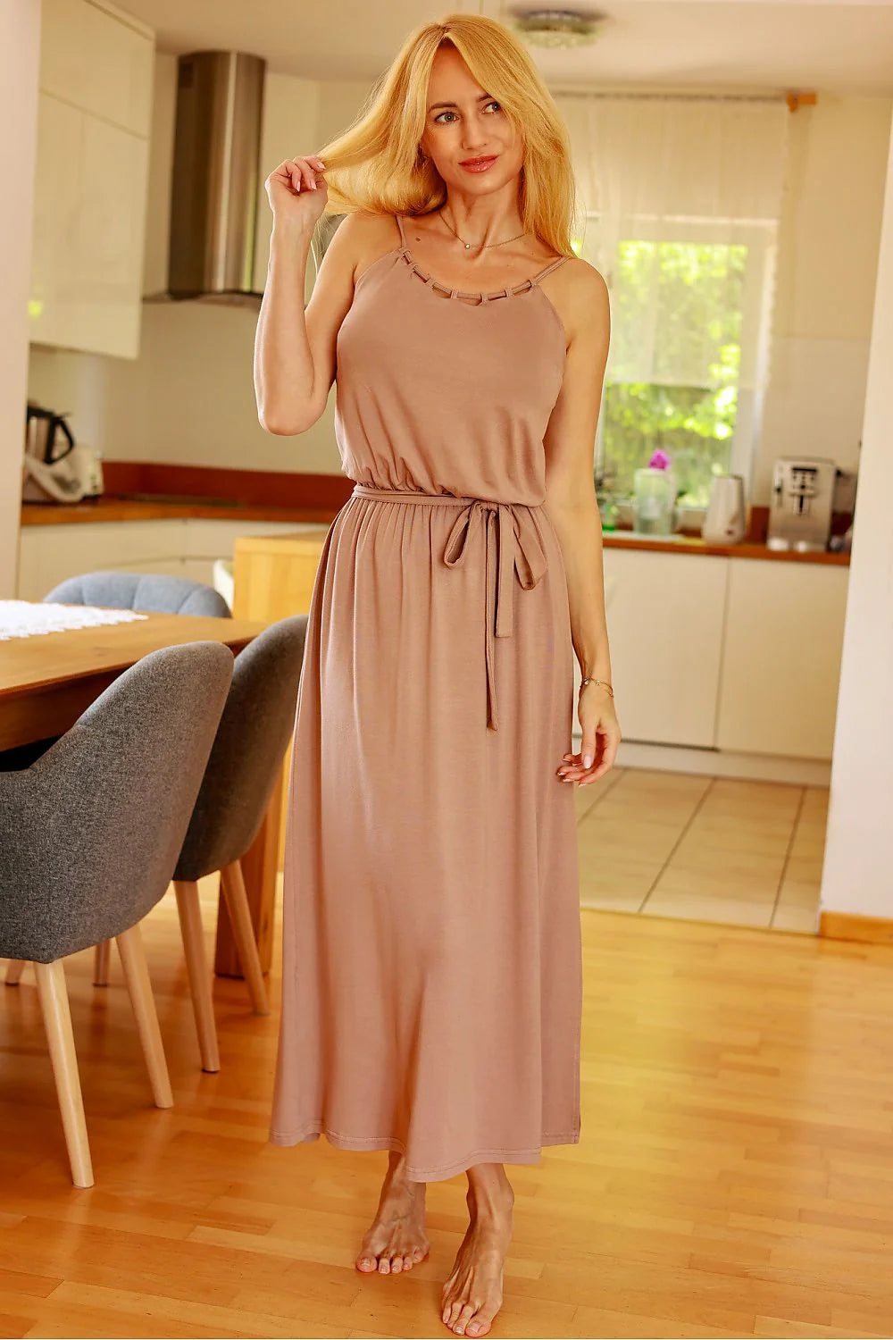 Robe de jour Mirale en viscose longue sans manches décolleté décoratif fente latérale taille élastique ceinture incluse femme