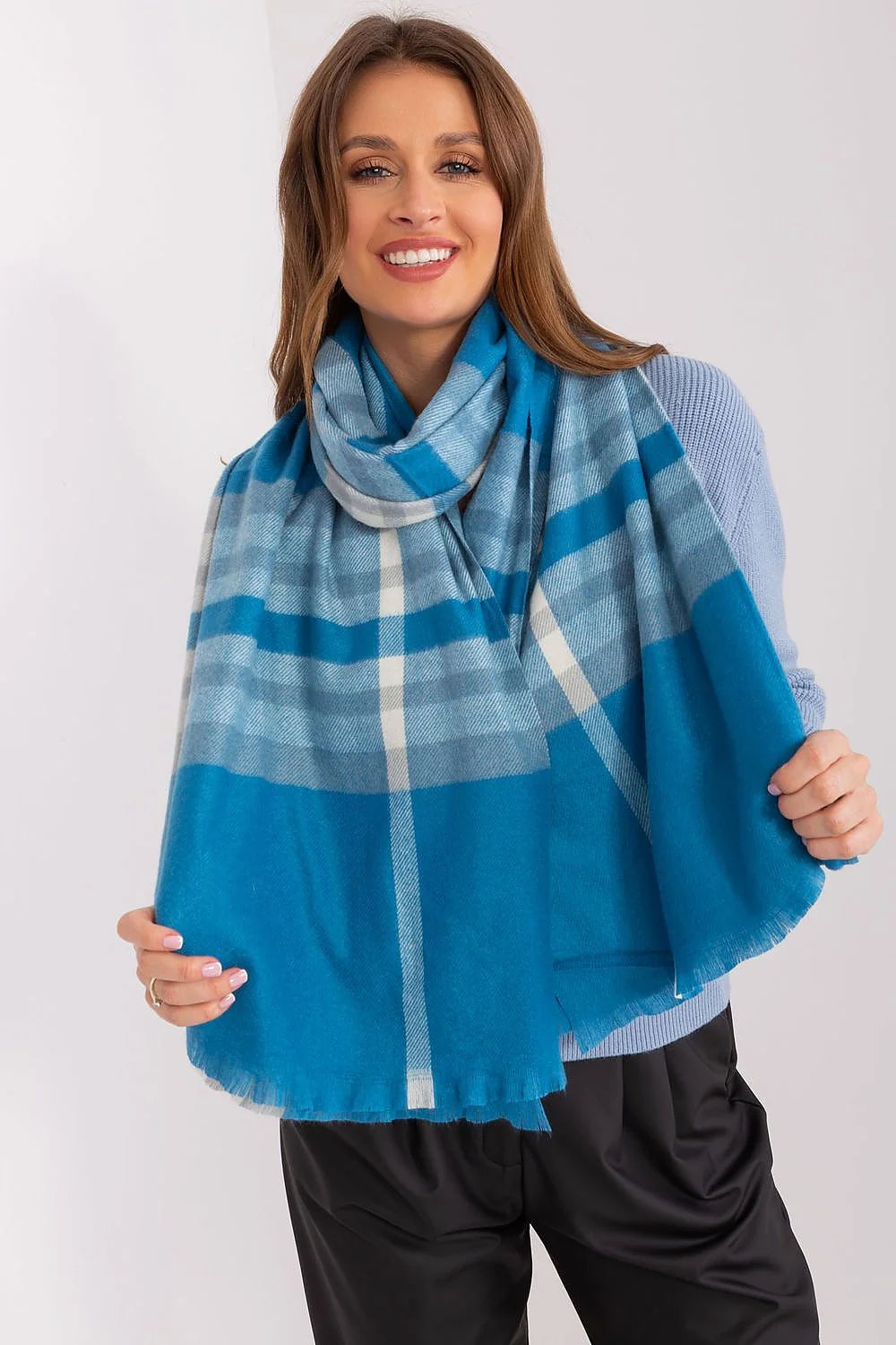 Écharpe pour femmes à carreaux tartan classique, automne-hiver, polyvalente, élégante, en laine et cachemire, pour tenues décontractées ou élégantes, longueur rectangulaire, bords effilochés