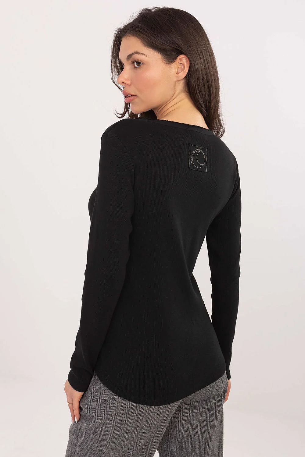 chemisier longsleeve côtelé coton élasthanne décontracté confortable respirant ajusté silhouette manches longues col rond patch dos discret minimaliste