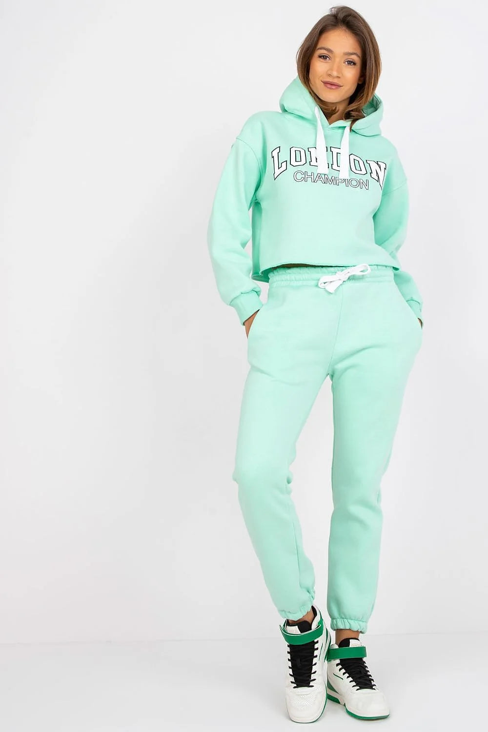 Ensemble casual femme hoodie et joggers vert menthe moderne sportif crop design élastique taille doux coton quotidien gym urban style