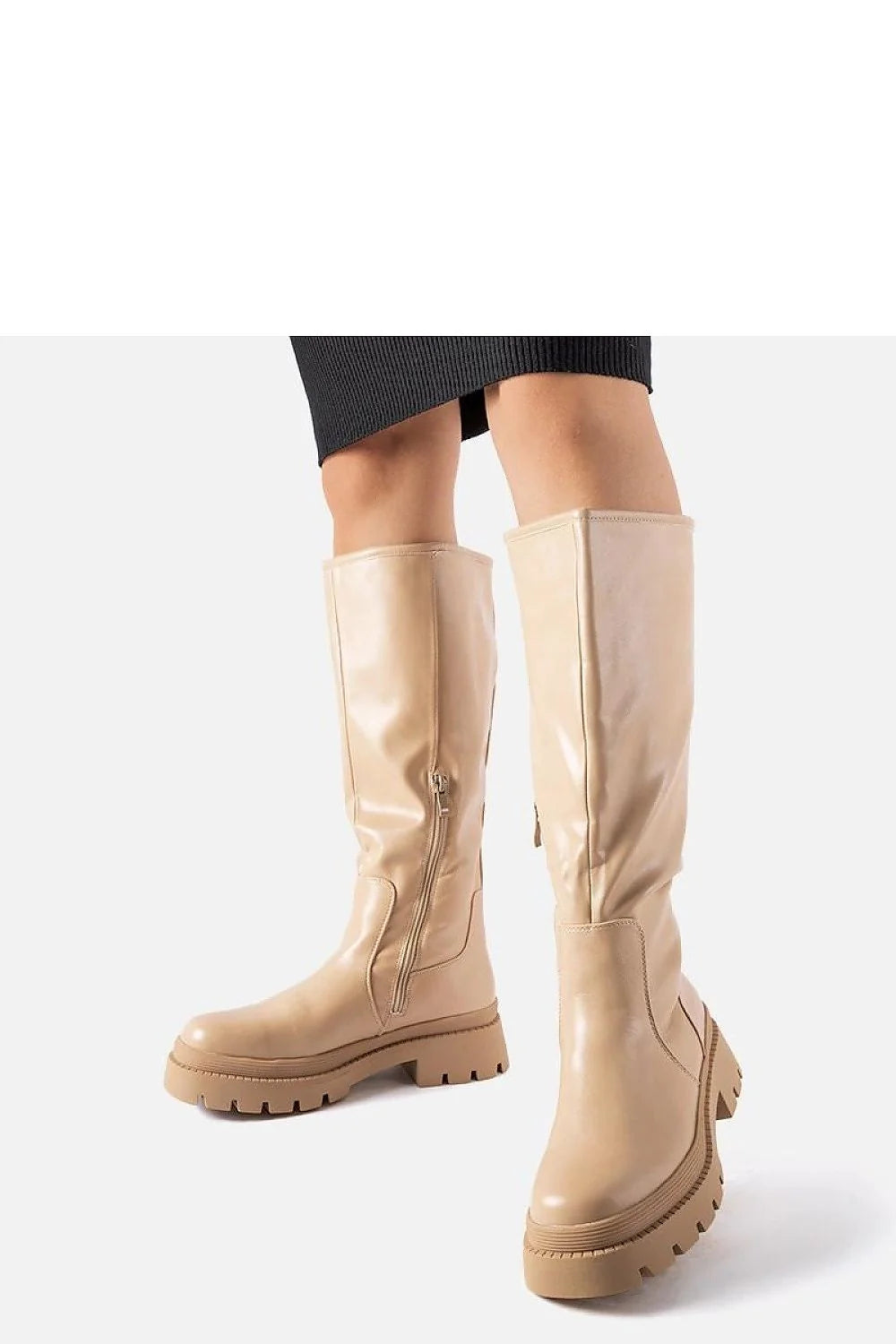 Bottes cuissardes en cuir synthétique beige clair, style intemporel, semelle antidérapante, fermeture à glissière latérale, confortable et durable