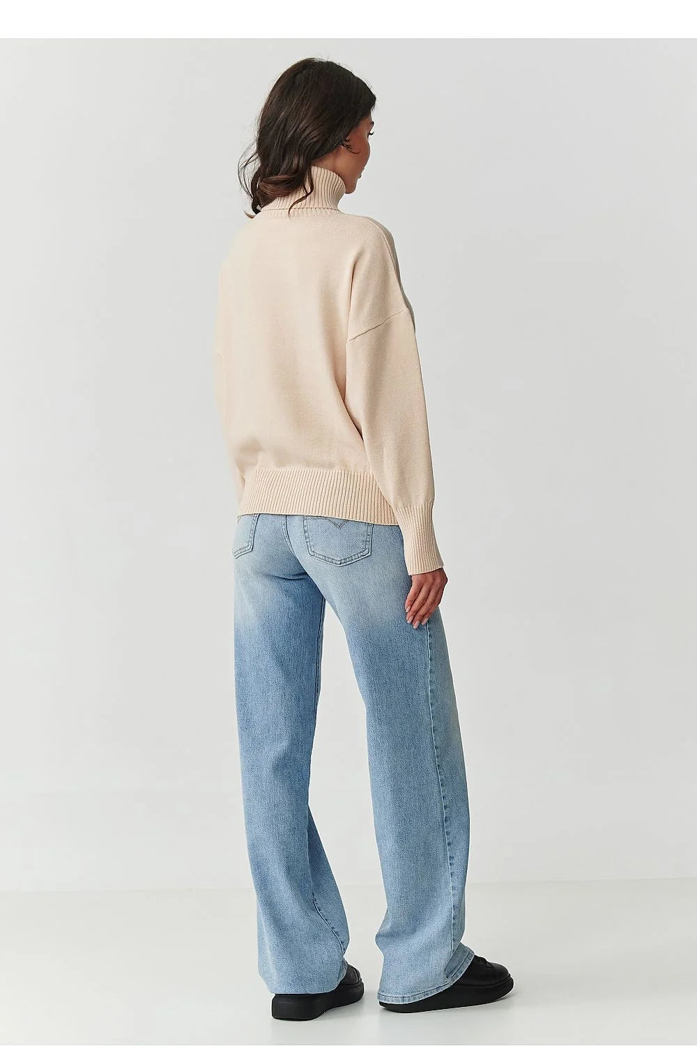pull col roulé femme oversize maille viscose PBT nylon beige crème côtelé manches longues confort chaleur automne hiver élégant