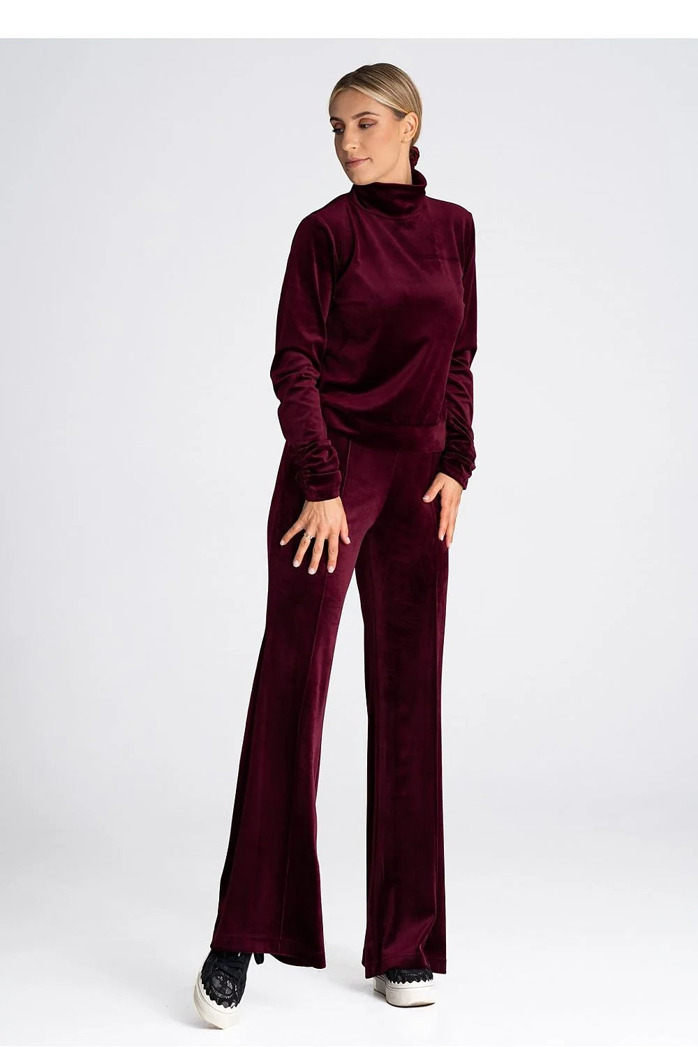 Ensemble survêtement velours bordeaux femme haut col montant pantalon taille haute coupe ajustée manches longues