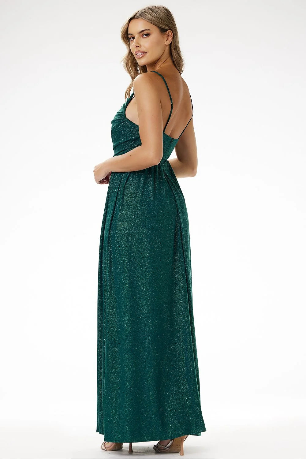 Robe de soirée longue évasée vert émeraude fente latérale finitions métalliques Jersey bretelles fines taille cintrée femme élégance moderne