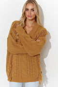 Chandail Makadamia pour femme en tricot moutarde, style casual, encolure en V, franges et motif à torsades