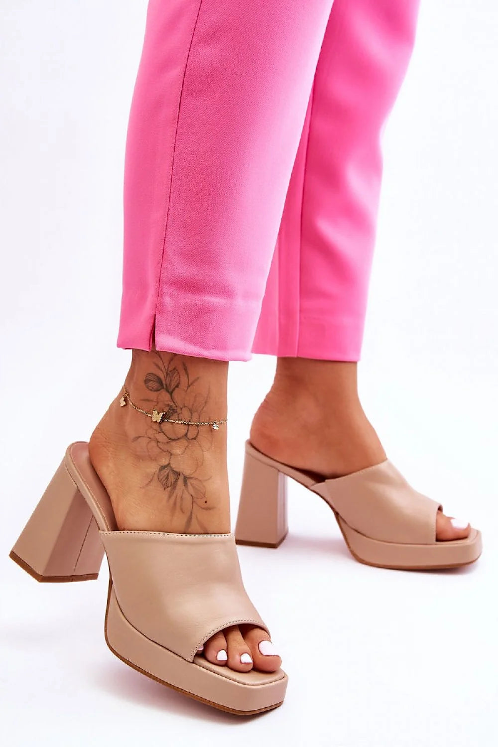 Mules à talons femmes style moderne épuré cuir synthétique beige nude talon carré 9.5cm plateau 2.5cm