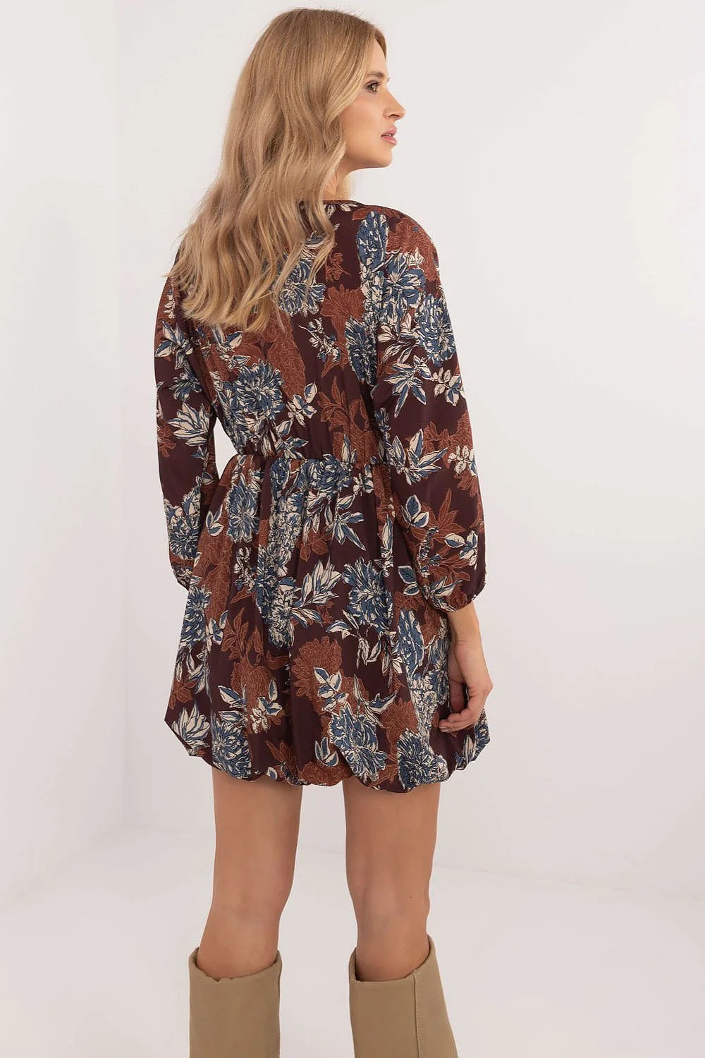 Robe féminine boho-chic imprimé floral manches longues taille cintrée en polyester ou viscose pour femmes occasionnels