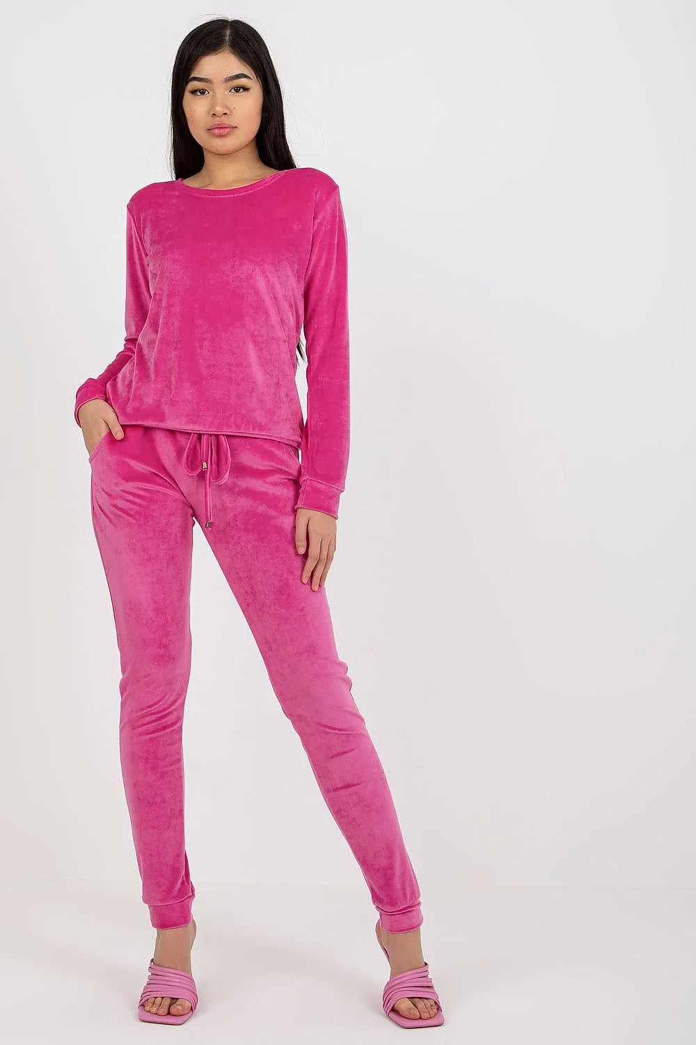 ensemble femme moderne velours oversize blouse pantalon manches longues coupe ample jogger fuselé taille élastique bas resserré beige