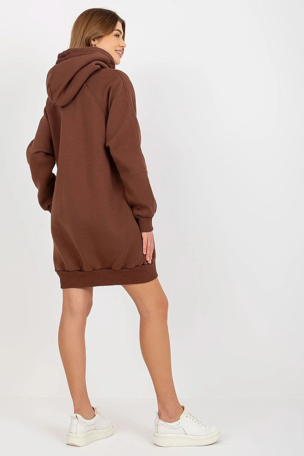 sweatshirt oversize femme marron chocolat capuche cordons blancs manches raglan longues molleton épais doublé coton polyester poches latérales dissimulées