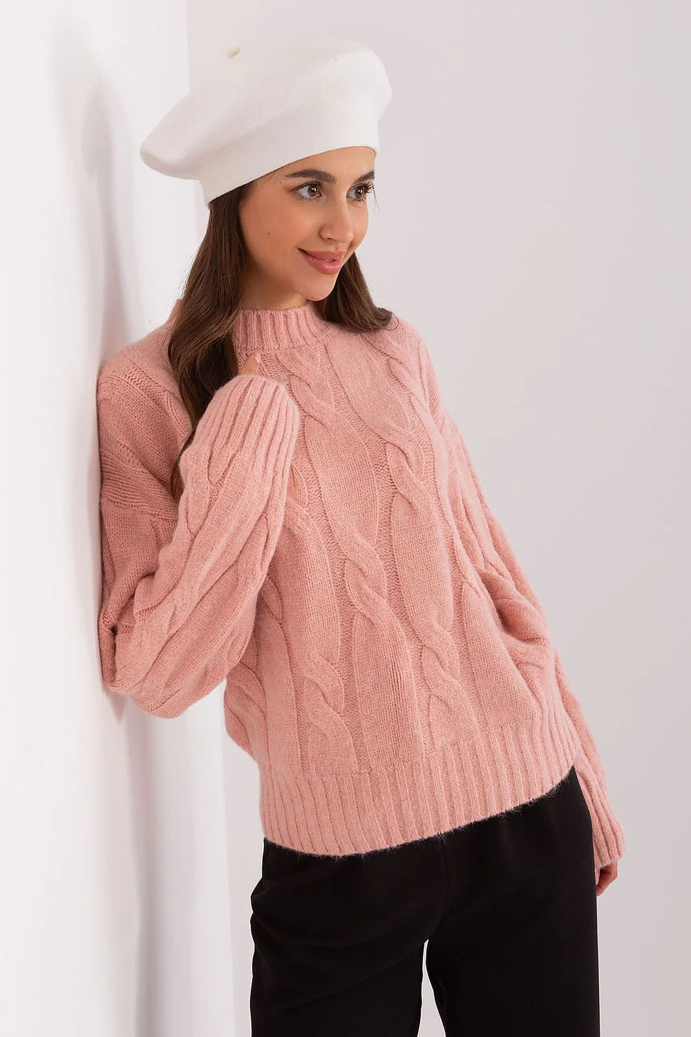 pull oversize torsadé col montant côtelé rose poudré maille texturée douce chaude cocooning féminin élégant décontracté ample manches longues ourlet