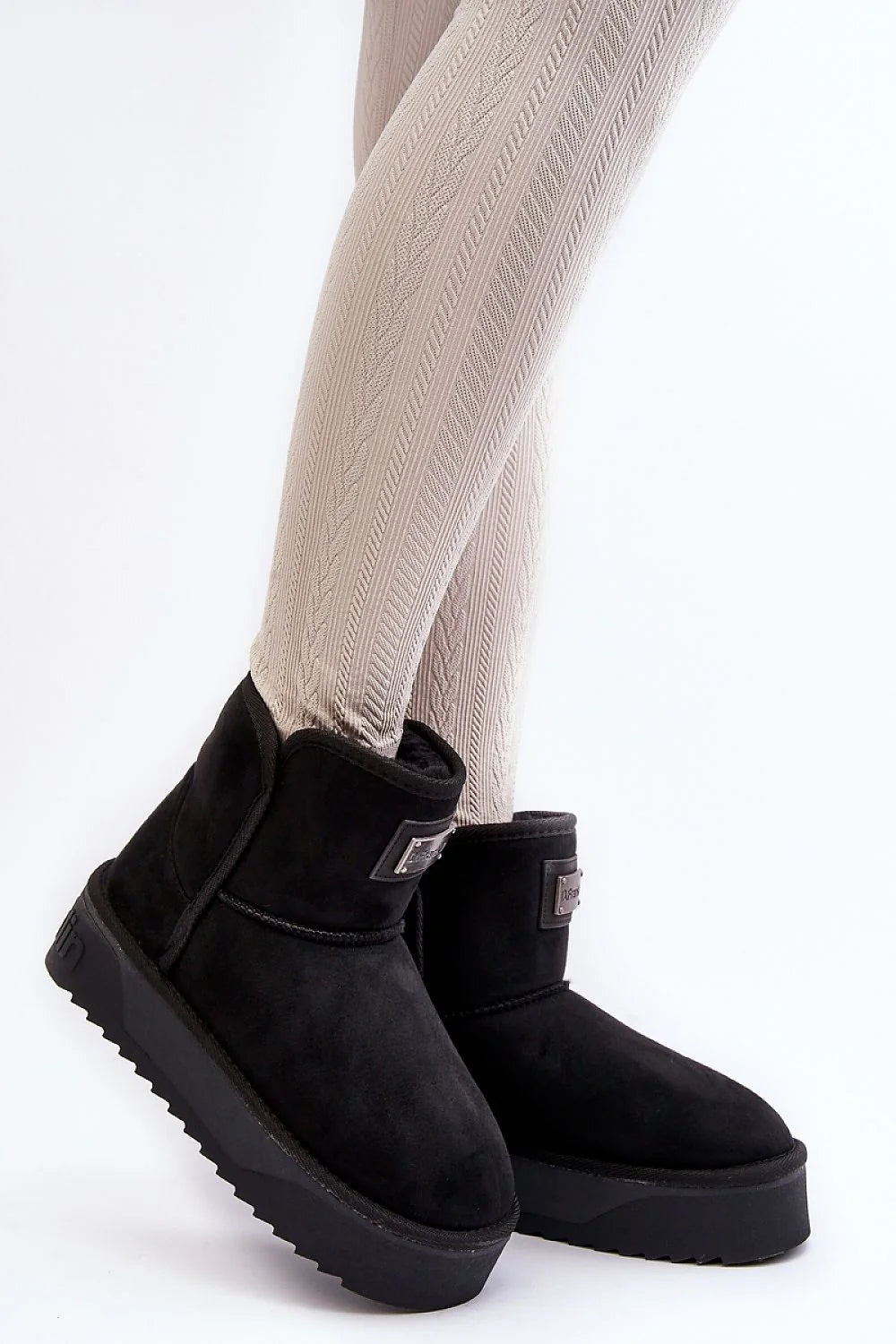 Bottes de neige pour femmes vegan imperméables fourrure synthétique confort thermique design moderne style minimaliste hauteur 14cm semelle antidérapante