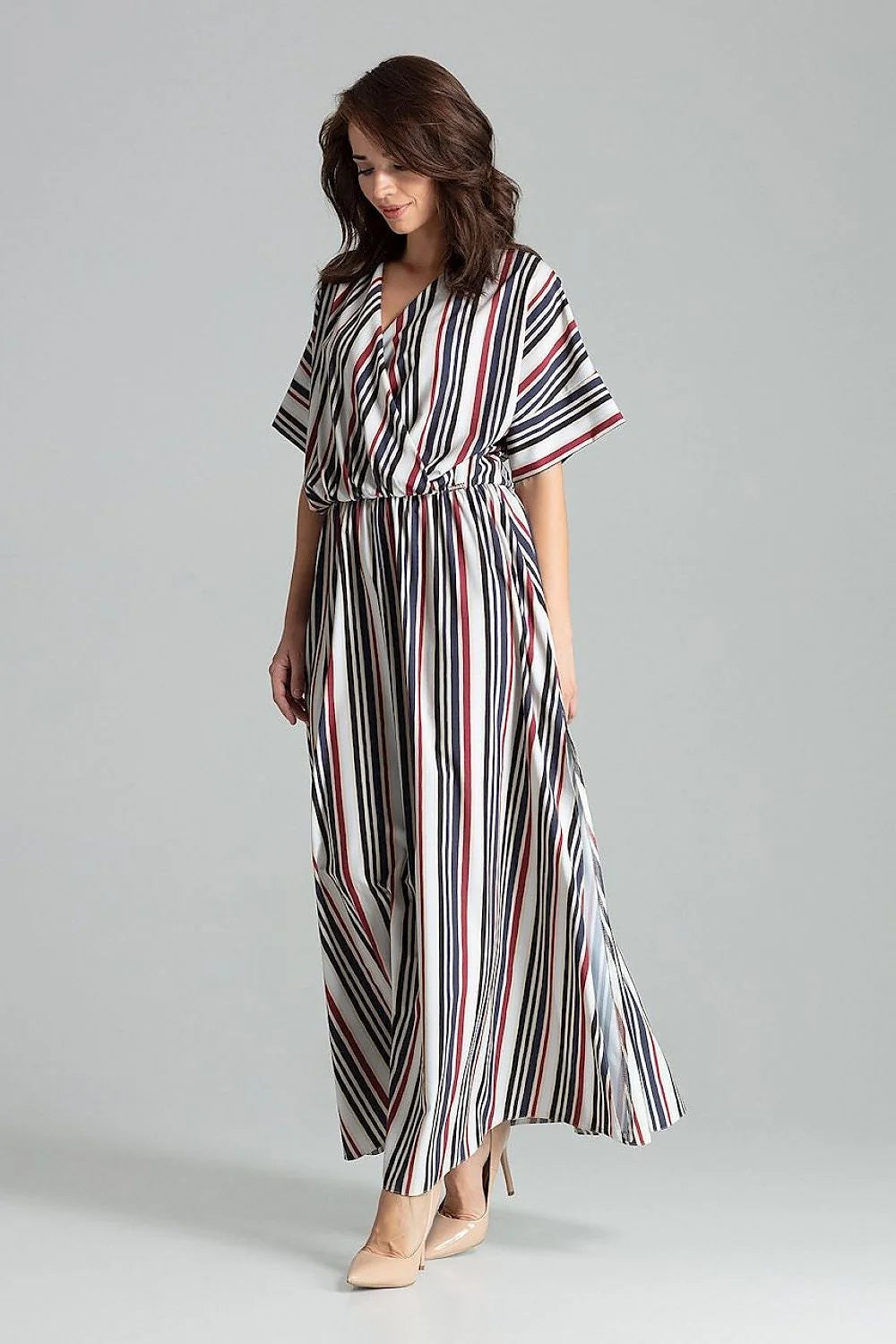 robe longue fluide beige nude chiffon cachecoeur boheme chic manches kimono courtes taille froncee elastiquee jupe evasee fente laterale plongeant