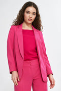Blazer femme rose assorti pantalon tailleur modern style professionnel élégant coupe ajustée matériau synthétique polyester