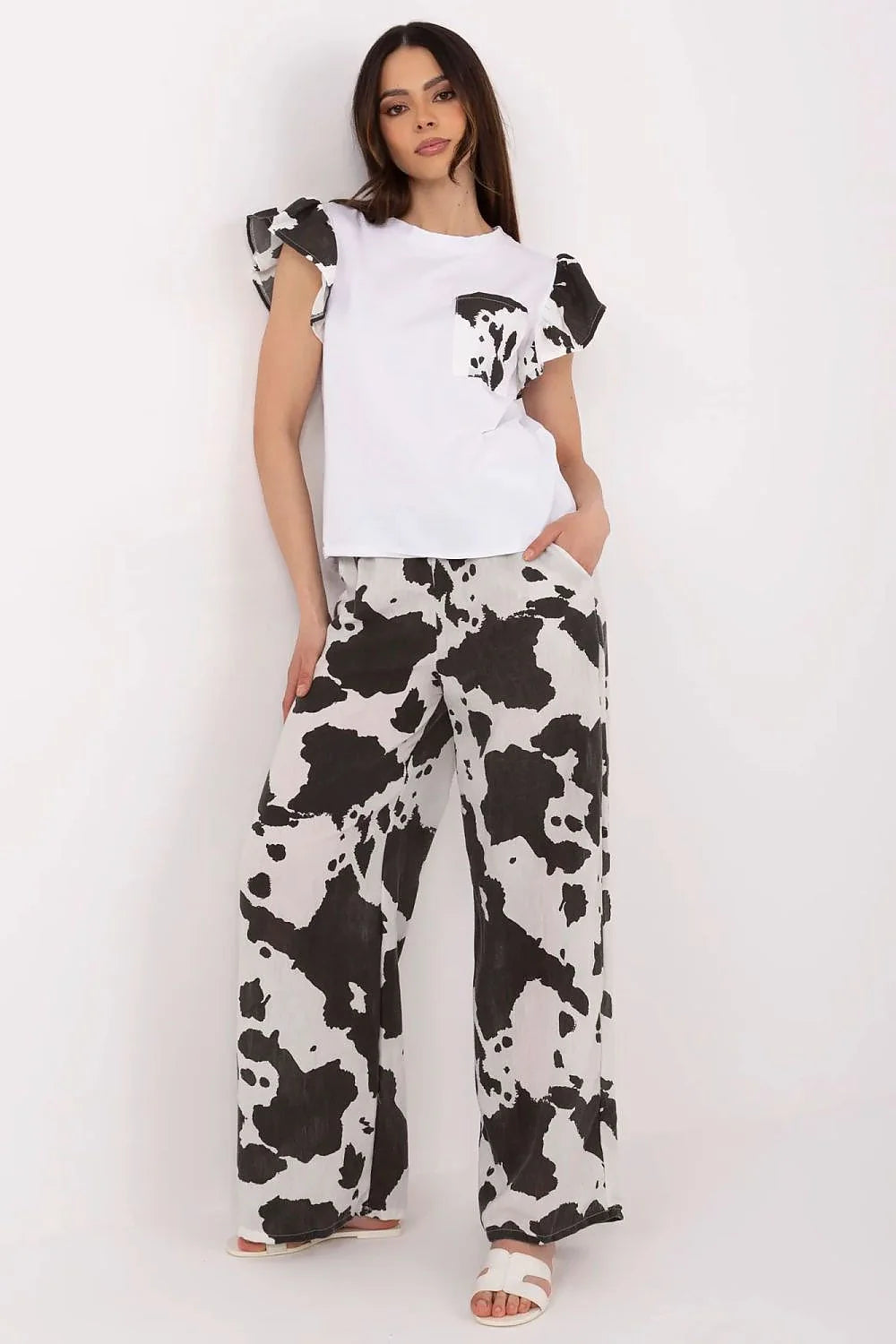 Ensemble mode féminin chemisier manches courtes volants pantalon large taille haute élastique motif animal blanc noir femme